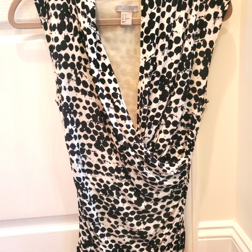 Sleeveless top